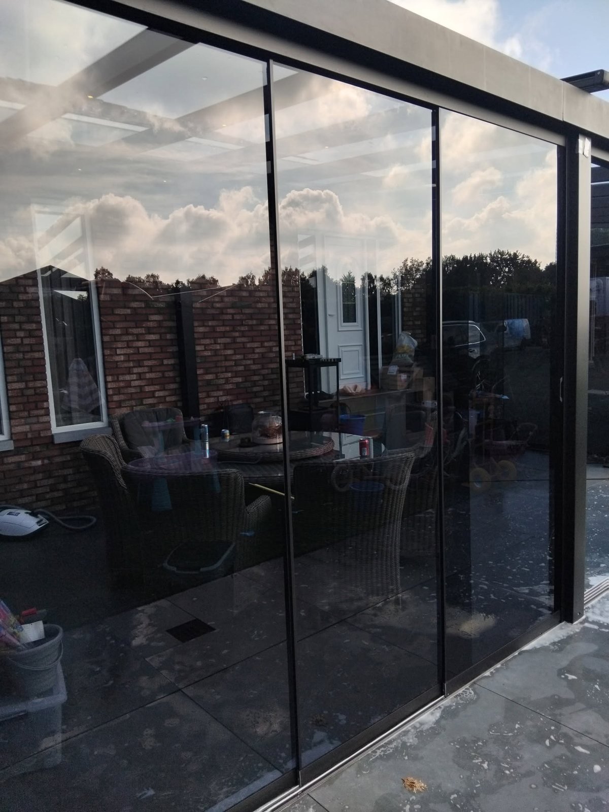 Zakelijke schoonmaak kantoren, scholen en kantines voorbeeldfoto